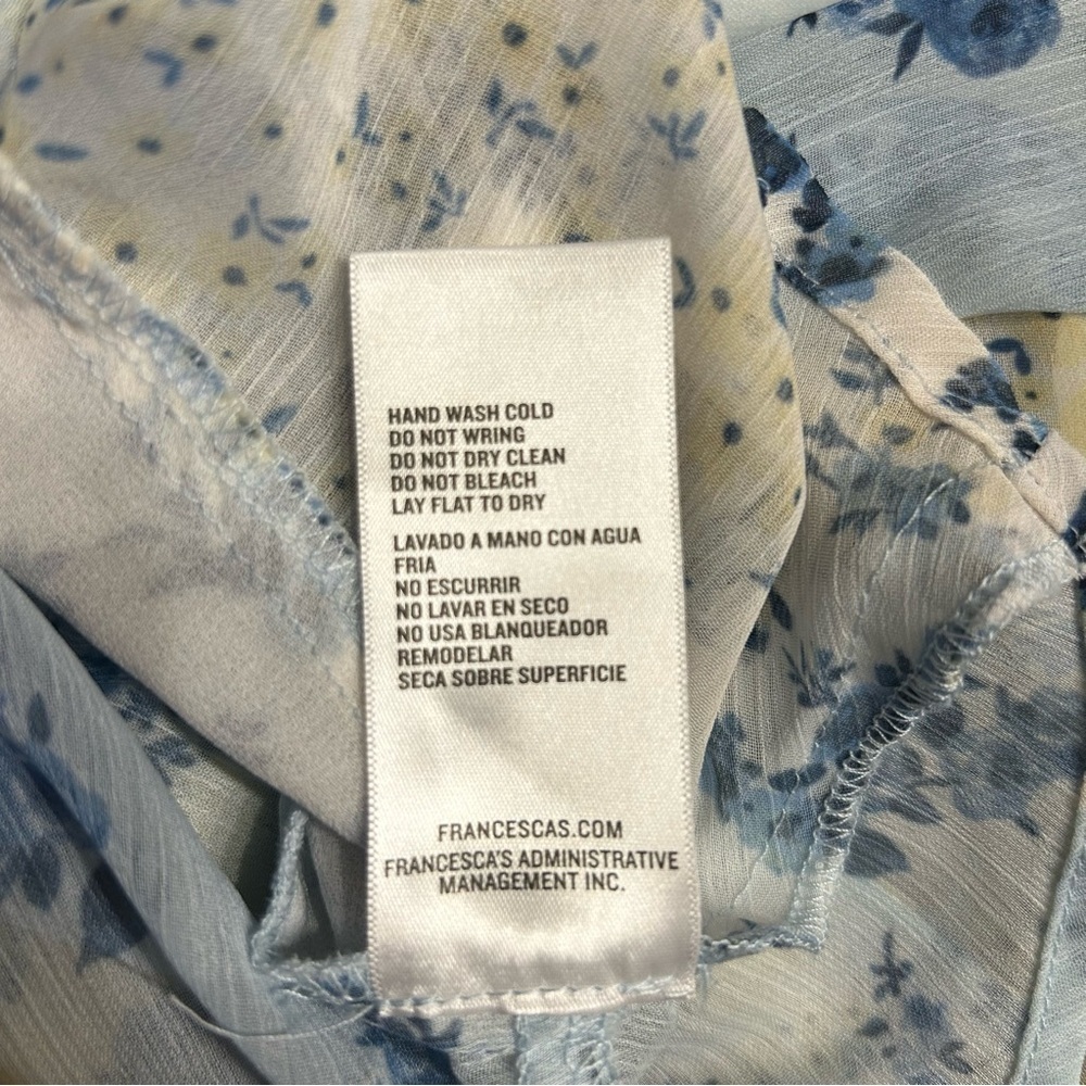 *NWT* Francesca’s Blue and Yellow Jill Floral Wrap Blouse Top, Size Medium - Picture 10 of 11